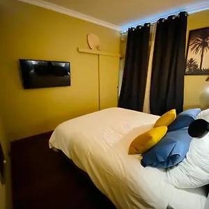 https://i-cannes-sleep-centre-ville-au-calme.fr-provencehotel.com